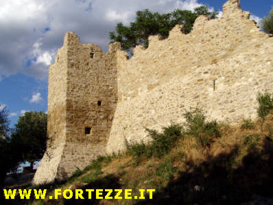Il Borgo fortificato di Montecolognola