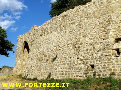 Il Borgo fortificato di Montecolognola