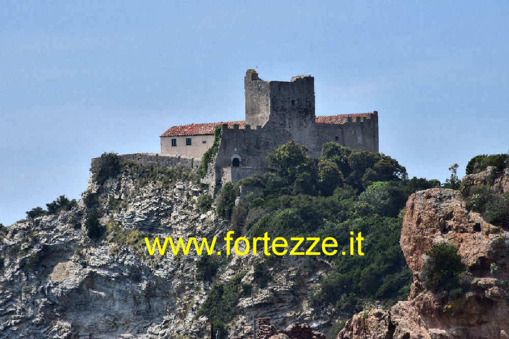 Il castello di Rocchette di Capalbo