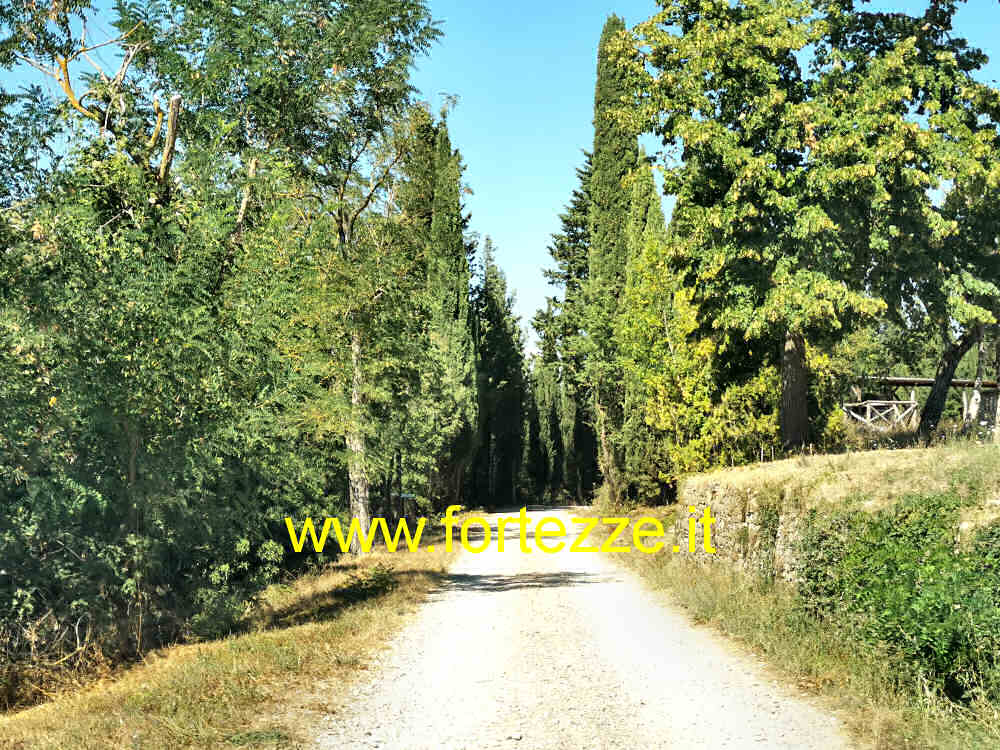 la strada per arrivare a a San Giusto