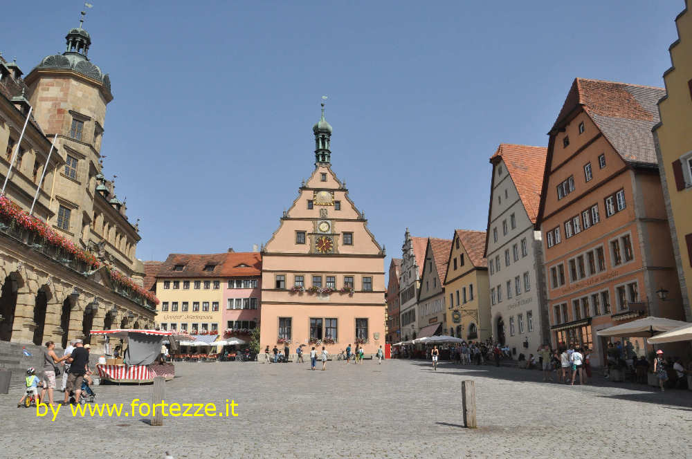 Markplatz di Rothenburg in una foto del 2012